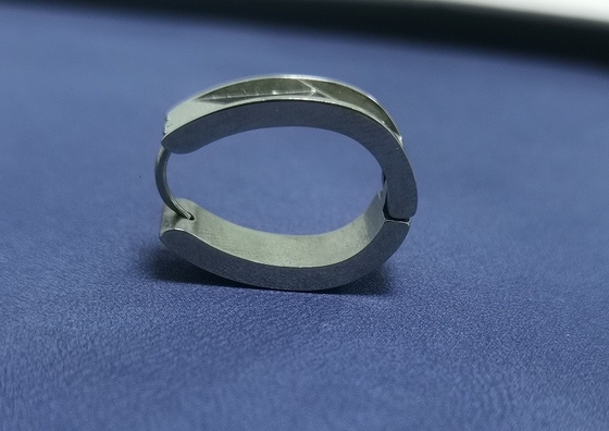 ISO9001 PVD Surface Silver Jewelry Components Clip Ons Earring Tolerance 0.03mm